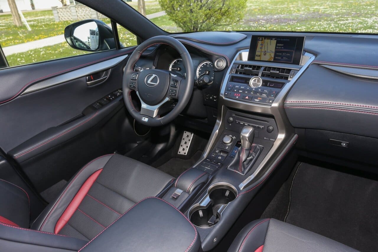 lexus_nx200t_01_may