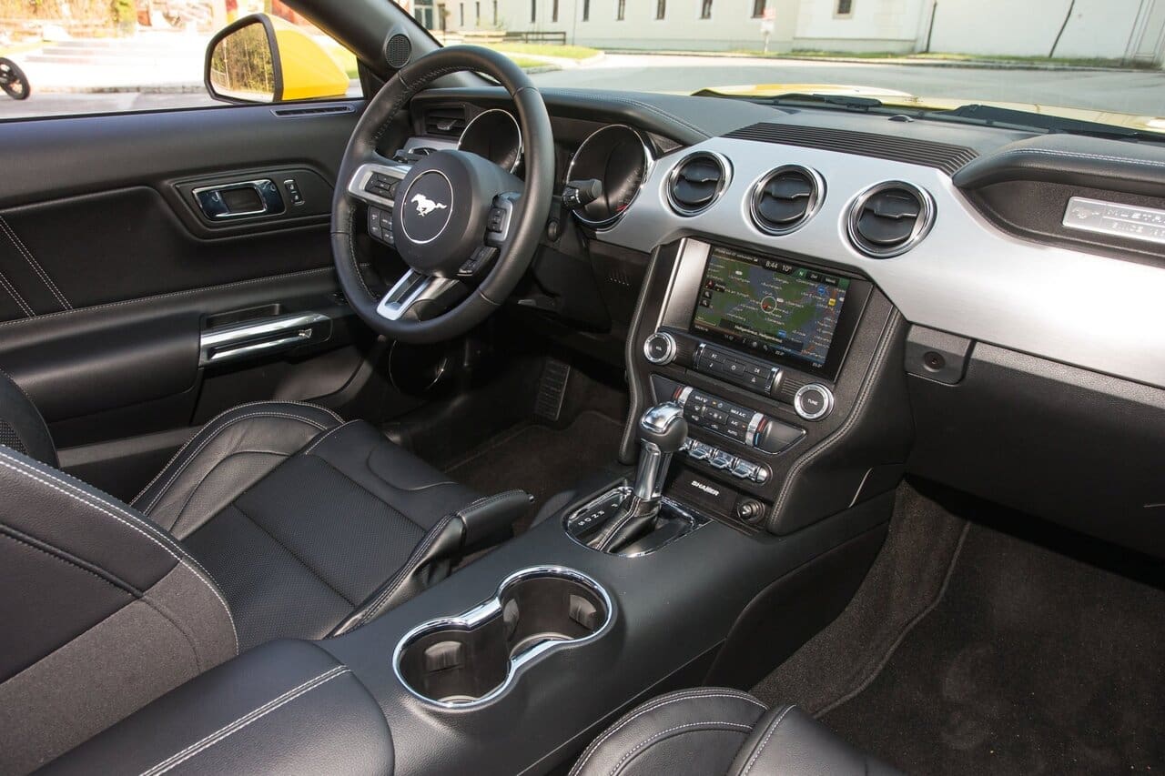 ford_mustang_coupe_03_may