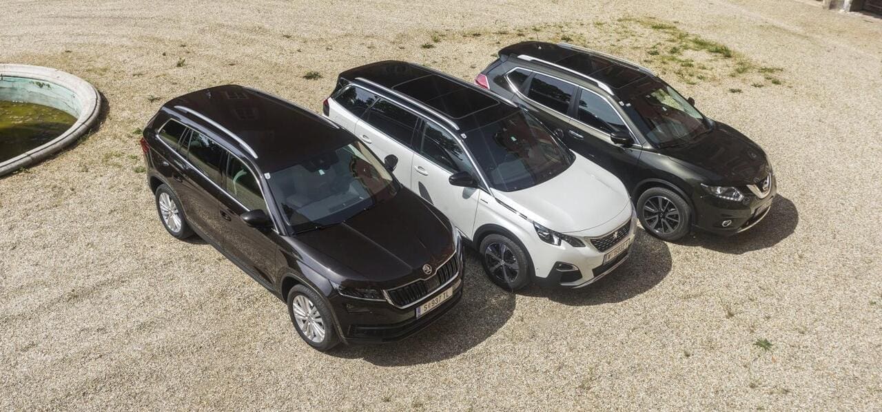 Der Skoda Kodiaq (li.) siegt aufgrund seiner Ausgewogenheit knapp vor dem Peugeot 5008 (Mitte). Dritter: Nissan X-Trail (re.).