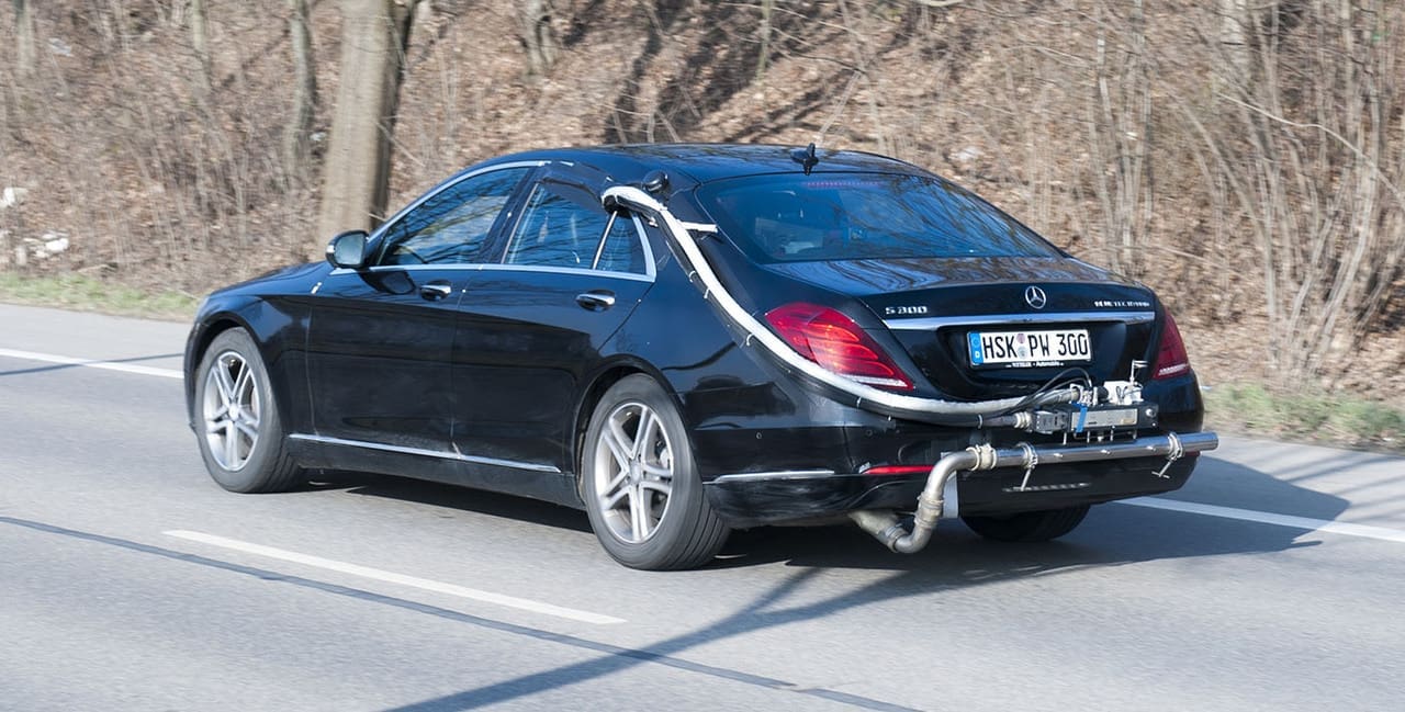 Verpflichtende Abgastests im realen Fahrbetrieb sollen künftig sicher- stellen, dass neu zu typisierende Modelle nicht nur auf dem Prüfstand, sondern auch auf der Straße die gesetzlichen Grenzwerte einhalten