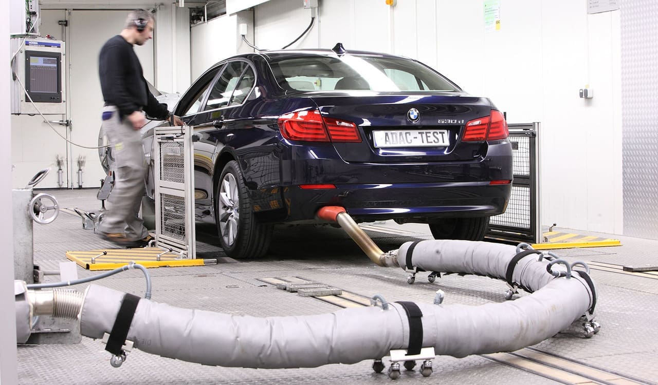 Am Anfang war die VW-Schummelei auf dem Prüfstand. Diese hat den Ruf des Selbstzünders nach- haltig zerstört. Wir erklären, wie es wirklich um die Diesel-Abgase steht.