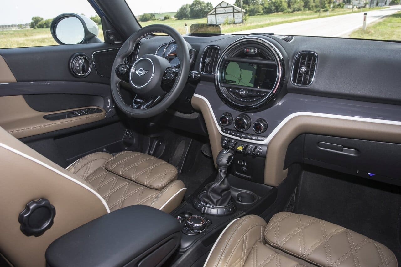 mini_countryman_s_e_05_may