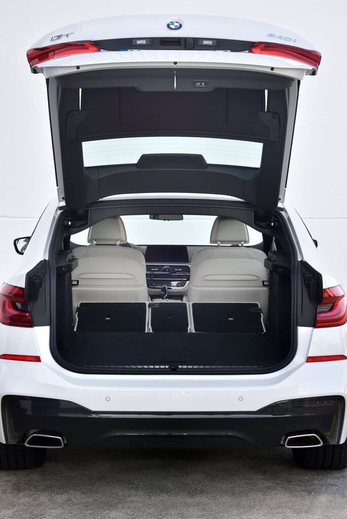 Bei Raumgefühl und Platzangebot punktet der Sechser GT mit besserer Ausnutzung auf gleicher Fläche, dazu gibt es Premium-Atmosphäre schon in der Grundausstattung.