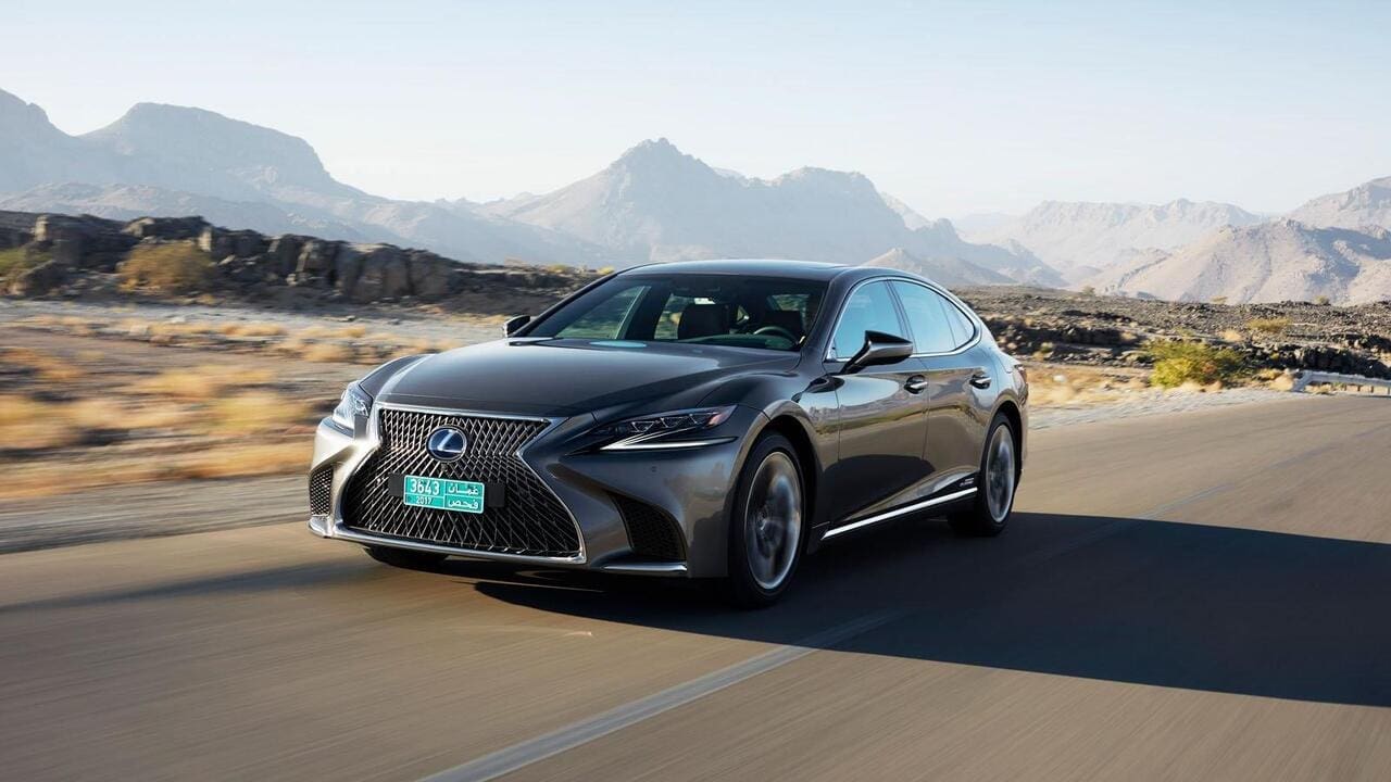 Der neue Lexus LS lässt weder Zweifel an seiner Eigenständigkeit, noch am Selbstbewusstsein der Marke aufkommen.