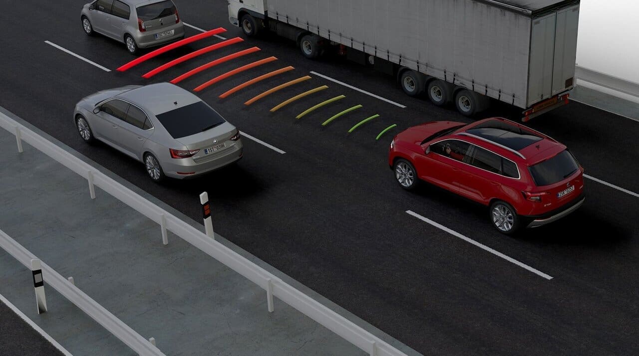 Leser-Ärger mit der automatischen Abstandsregelung bei einem neuen Skoda Karoq.