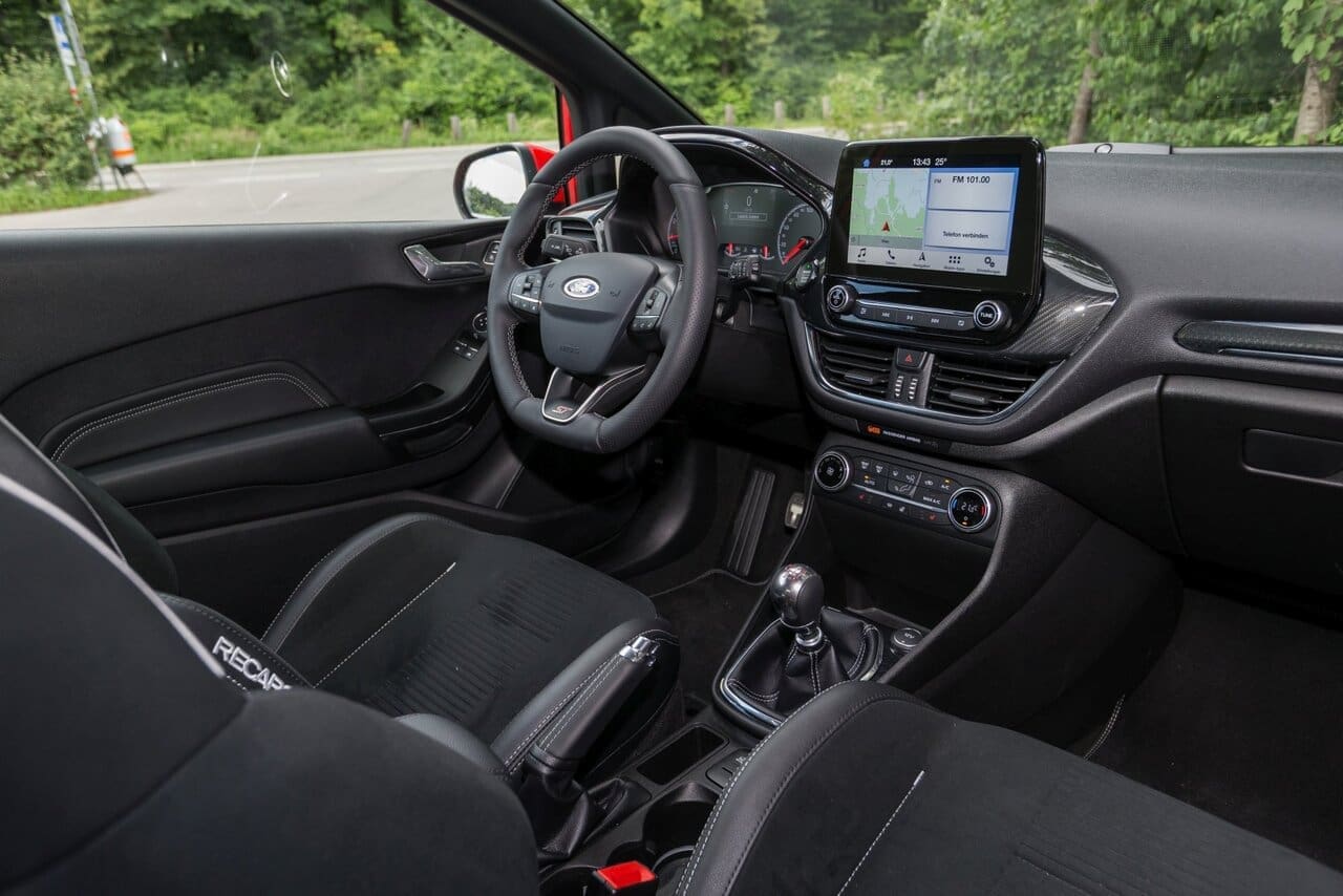 ford_fiesta_st_02_may