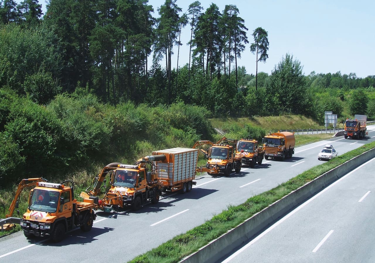 08_August_A3.jpg; Grünschnitt Mähzu