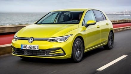 VW Golf 8 schräg vorne