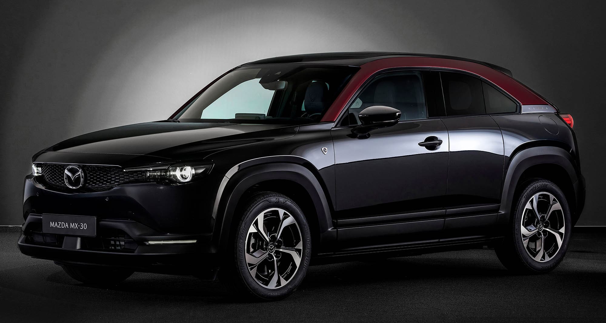 Mazda MX-30 R-EV schräg vorne