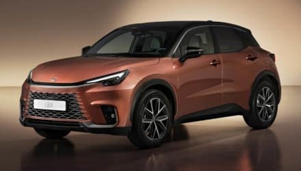 Premiere Lexus LBX (Front)