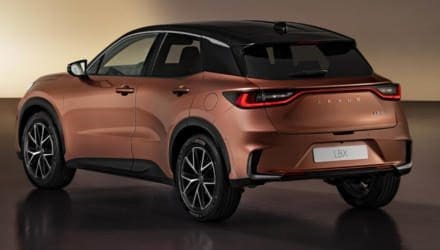 Premiere Lexus LBX (Heck)